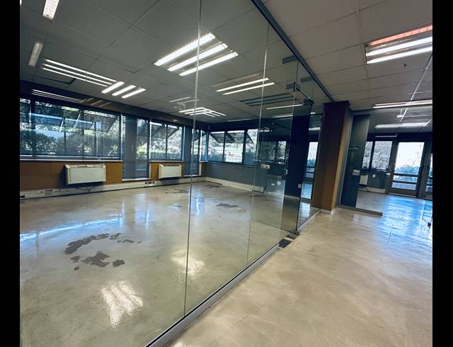 733.40M² OFFICE TO LET IN WOODMEAD